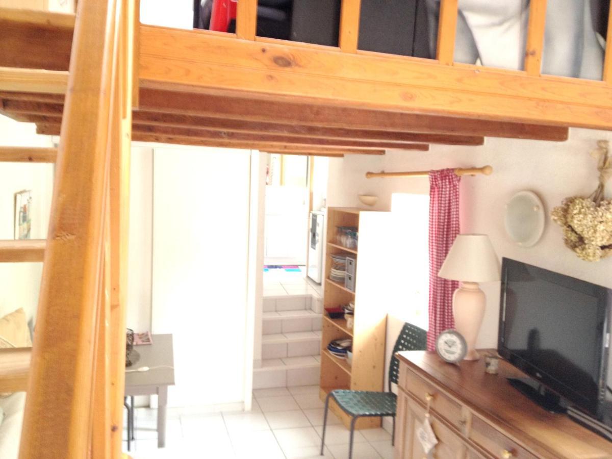 Studio Avec Piscine Privee Jardin Clos Et Wifi A Saint Jean D'Angely Exteriér fotografie